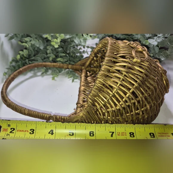 Gold Painted Wicker Wall Hanging Baskets - Picture 6 of 6